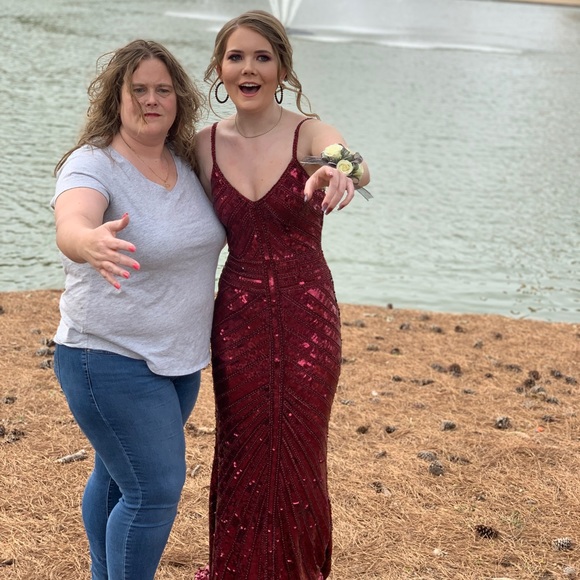 Sherri Hill Dress - Picture 2 of 4